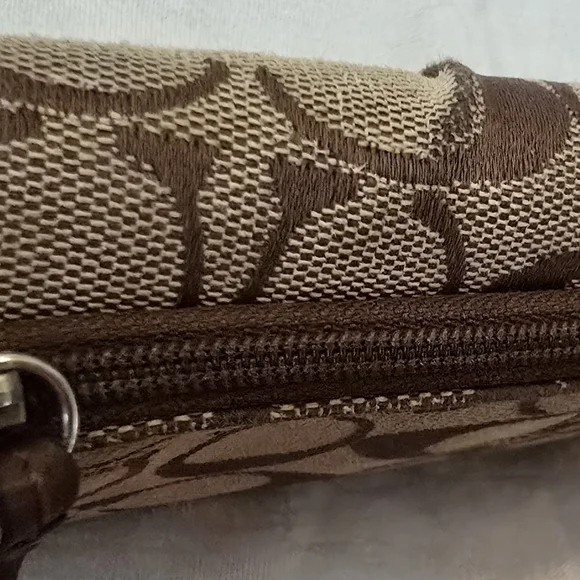 Vintage Coach Brown Leather Canvas Trifold Wallet with Snap Closure - Picture 4 of 8